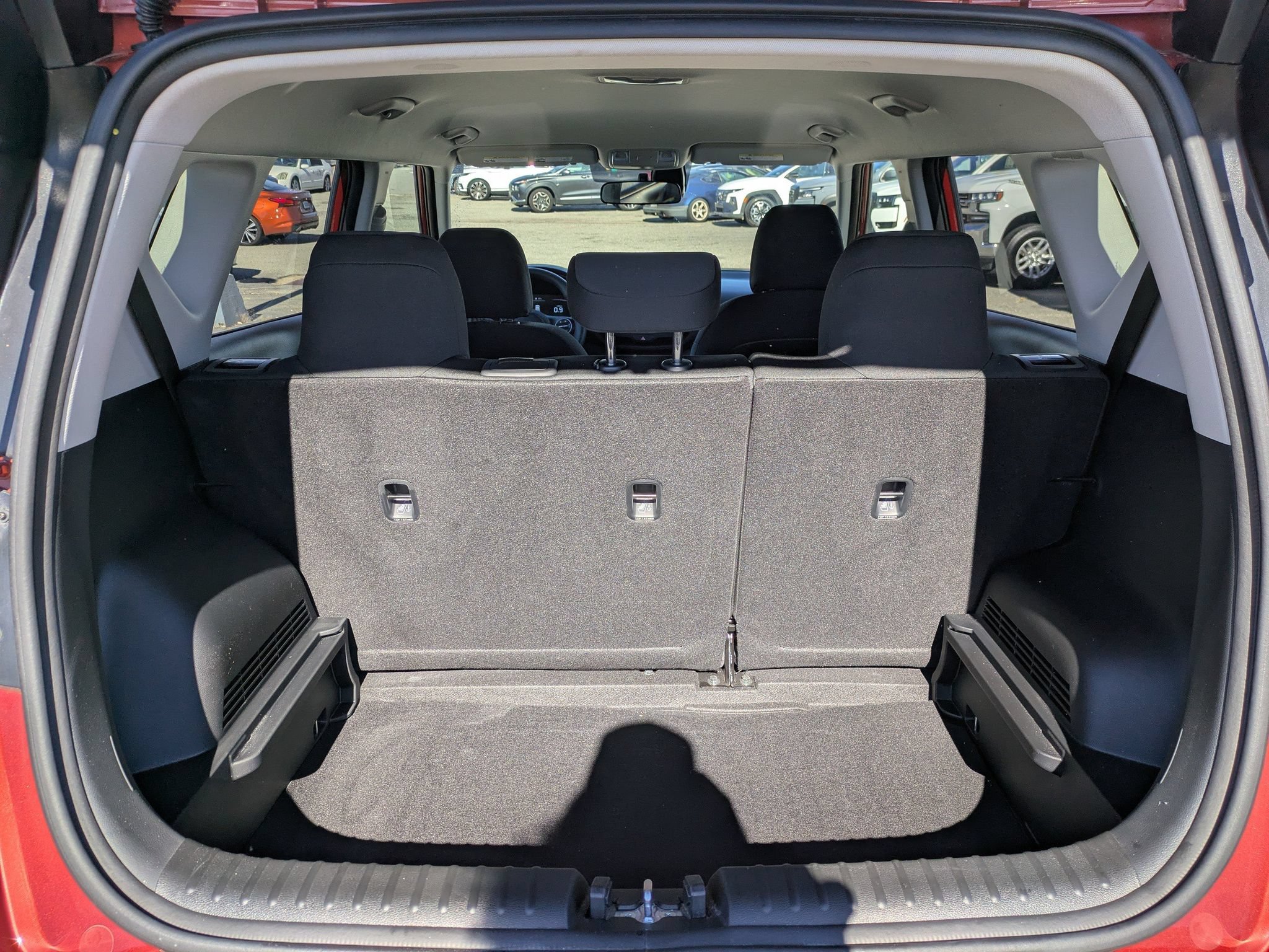 Used 2025 Kia Soul LX w/ LX Technology Package FWD image 14