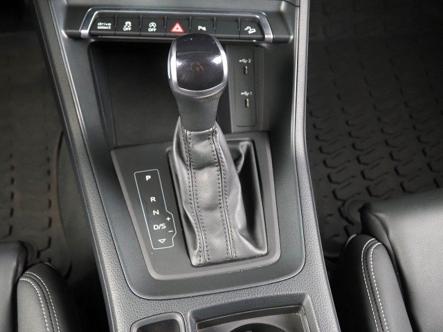Used 2023 Audi Q3 quattro 2.0T Premium w/ Black Optic Sport Package AWD/4WD image 21