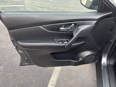 Used 2014 Nissan Rogue SL AWD/4WD image 9