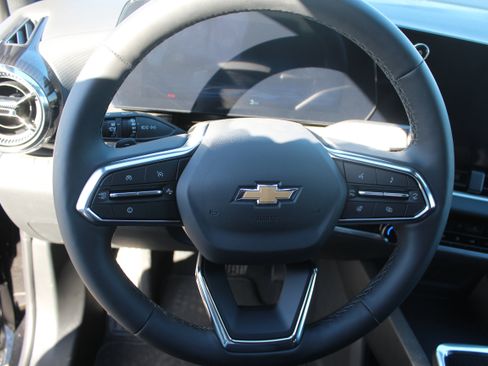 New 2026 Chevrolet Equinox LT image 23