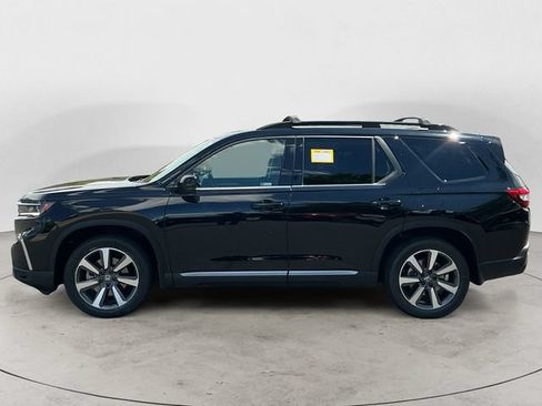 Used 2024 Honda Pilot Touring image 2