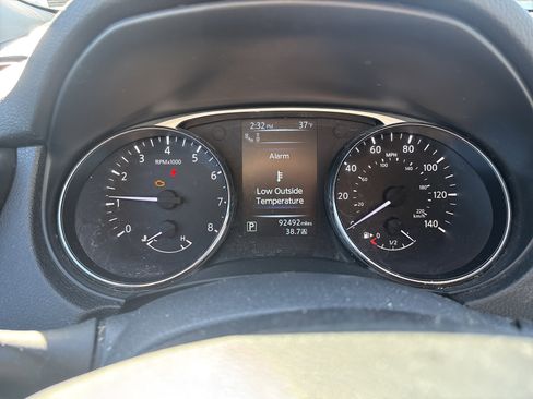 Used 2016 Nissan Rogue SL w/ SL Premium Package image 18