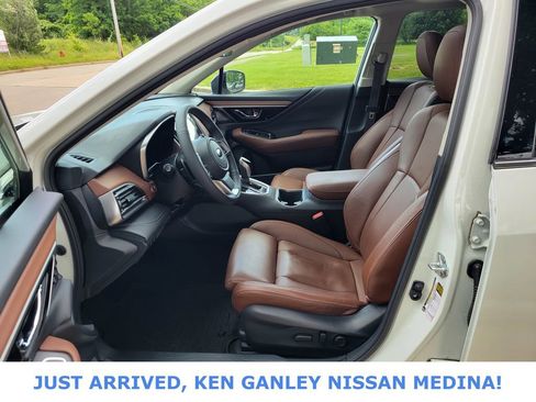 Used 2022 Subaru Outback Touring AWD/4WD image 14
