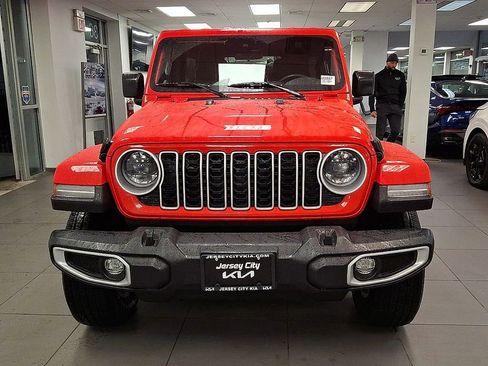 Used 2024 Jeep Wrangler Sahara image 2