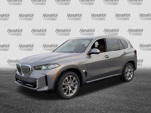 New 2026 BMW X5 xDrive50e AWD/4WD image 5