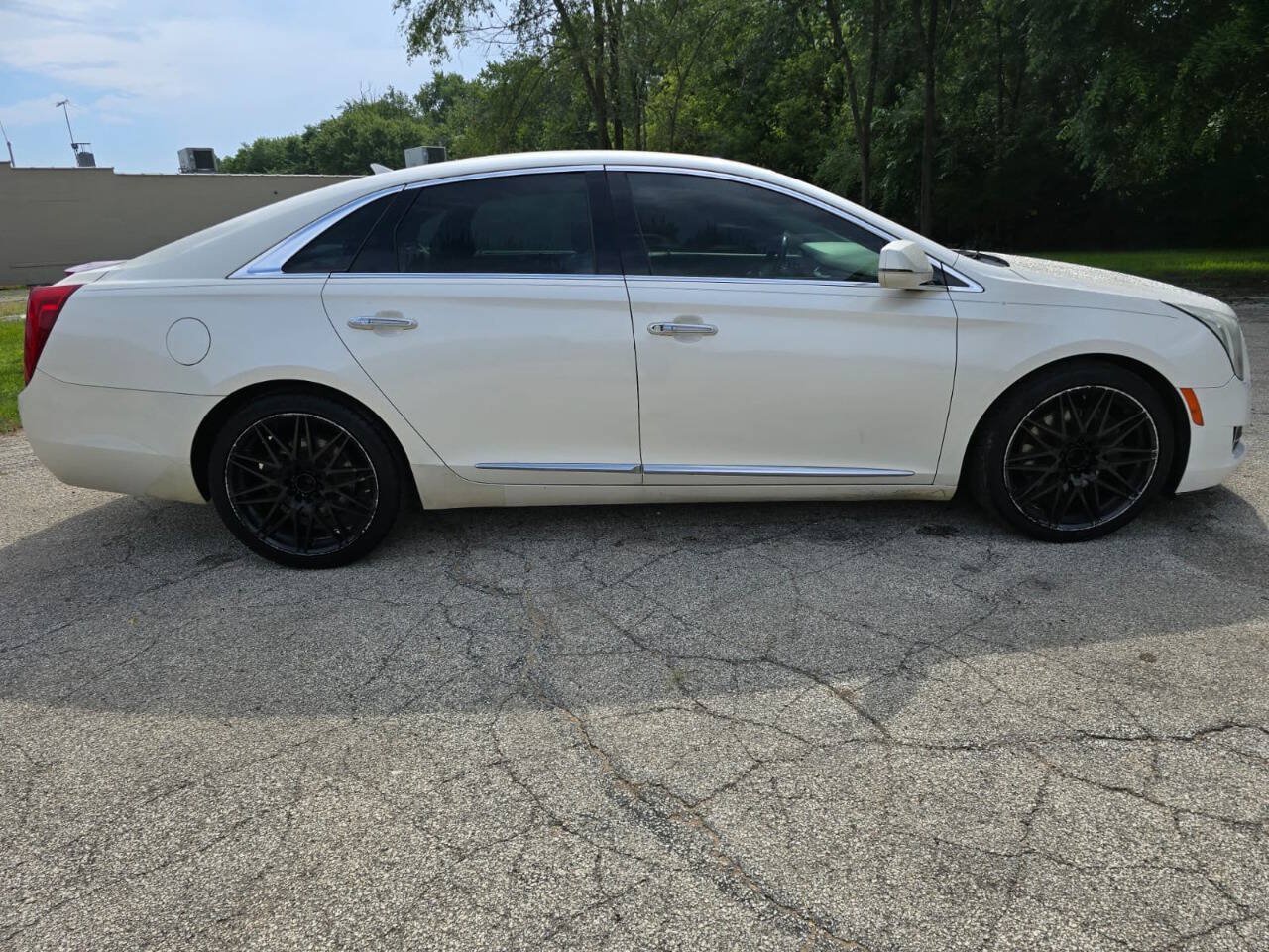 Used 2014 Cadillac XTS Platinum AWD/4WD image 4
