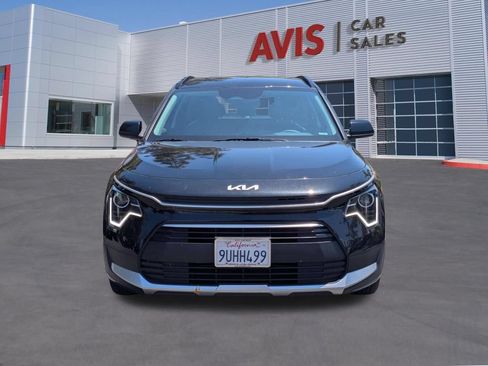 Used 2025 Kia Niro LX FWD image 2