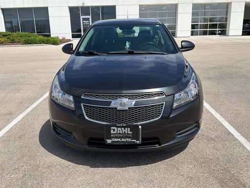 Used 2014 Chevrolet Cruze LT FWD image 2