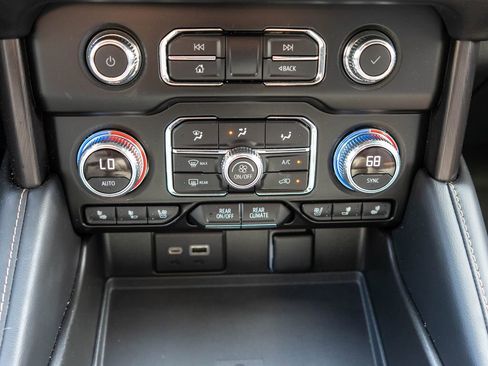 Used 2022 GMC Yukon AT4 w/ Max Trailering Package AWD/4WD image 28