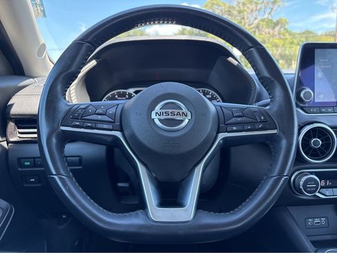 Used 2024 Nissan Sentra SV FWD image 9
