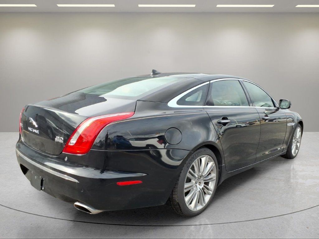 Used 2013 Jaguar XJ L Portfolio AWD/4WD image 3
