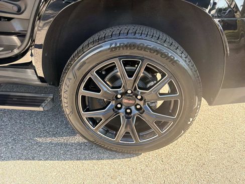 Used 2023 GMC Yukon Denali RWD image 10