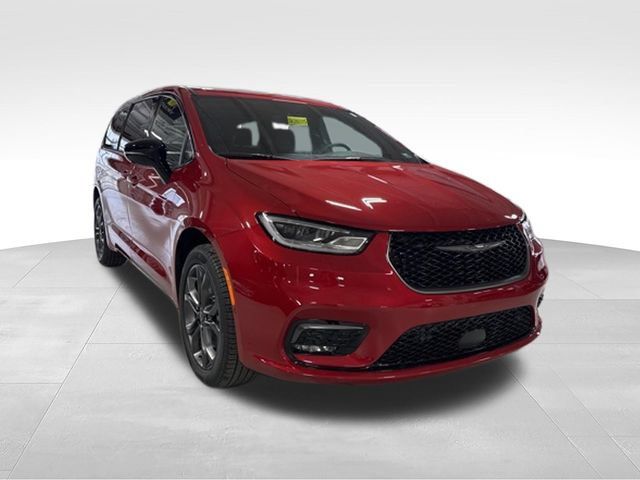 New 2026 Chrysler Pacifica Select AWD/4WD image 8