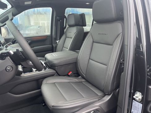 New 2026 GMC Yukon XL Denali image 12