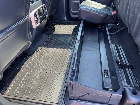 Used 2022 Ford F350 Platinum AWD/4WD image 46