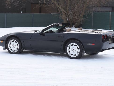Used 1994 Chevrolet Corvette Convertible image 12