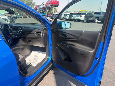 Used 2024 Chevrolet Equinox LT AWD/4WD image 32