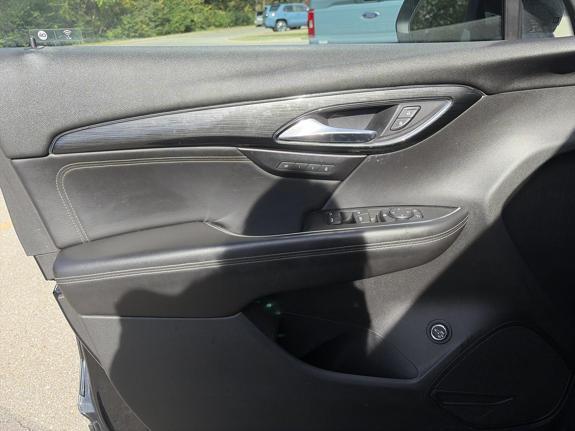 Used 2022 Buick Envision Essence w/ Sport Touring Package AWD/4WD image 24