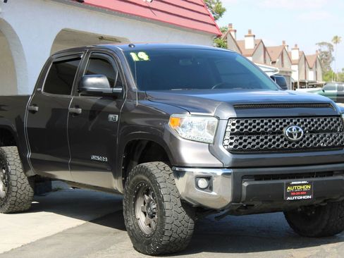 Used 2014 Toyota Tundra SR5 w/ SR5 Upgrade Package AWD/4WD image 3