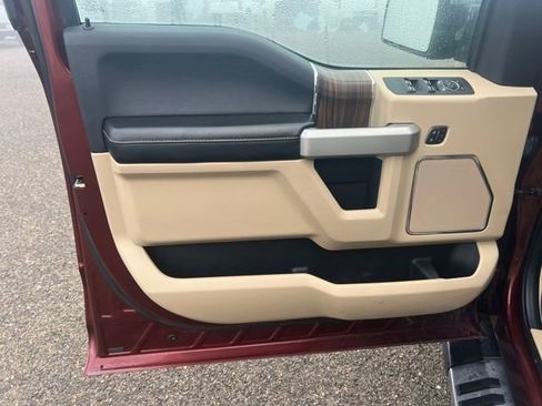 Used 2016 Ford F150 Lariat image 11