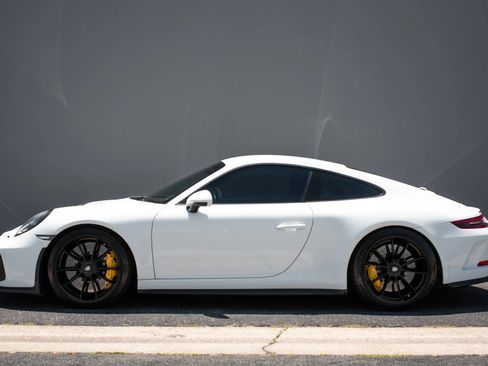Used 2018 Porsche 911 GT3 RWD image 8