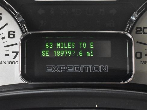 Used 2013 Ford Expedition Limited image 18