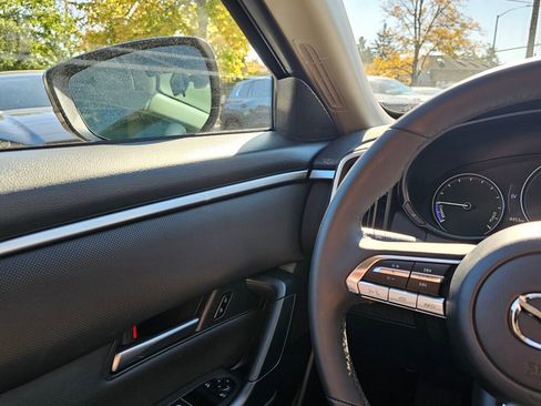 Certified 2025 MAZDA CX-50 2.5 Hybrid w/ Weather Package image 32