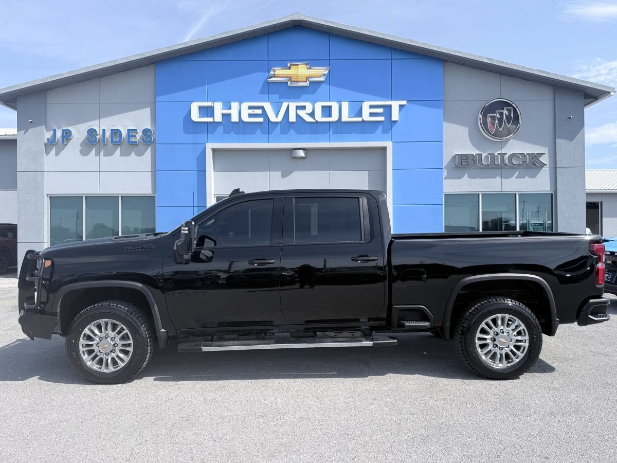 Used 2022 Chevrolet Silverado 2500 High Country w/ Z71 Off-Road Package AWD/4WD image 4