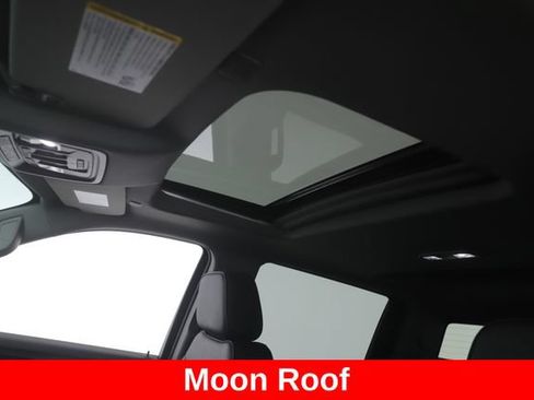 Used 2024 GMC Sierra 1500 Denali AWD/4WD image 19