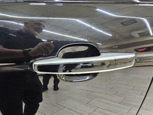 Used 2021 Land Rover Range Rover Long Wheelbase Autobiography image 12