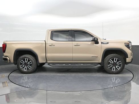 Used 2023 GMC Sierra 1500 AT4 w/ AT4 Premium Package AWD/4WD image 9