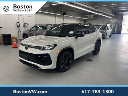 New 2025 Volkswagen Tiguan SE R-Line