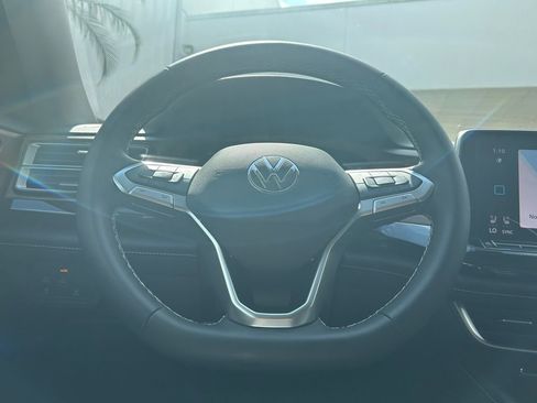 New 2026 Volkswagen Atlas SE image 15