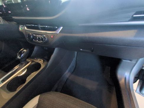 Used 2024 Buick Envista Preferred w/ Convenience I Package FWD image 22