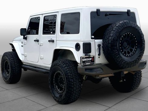 Used 2016 Jeep Wrangler Unlimited Sahara AWD/4WD image 12