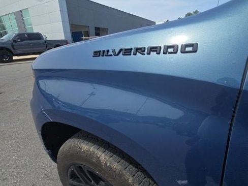 Used 2024 Chevrolet Silverado 1500 Custom w/ Turbomax Blackout Package image 16