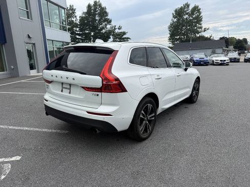 Used 2019 Volvo XC60 T5 Momentum w/ Multimedia Package AWD/4WD image 4