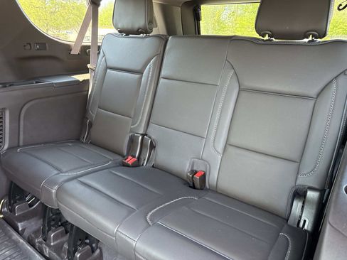 Used 2022 GMC Yukon XL Denali image 33