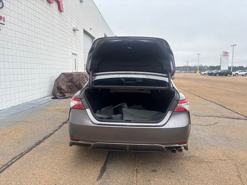 Used 2019 Toyota Camry SE image 28