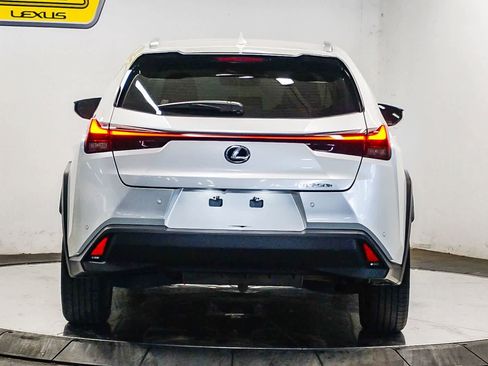 Used 2024 Lexus UX 250h FWD image 3
