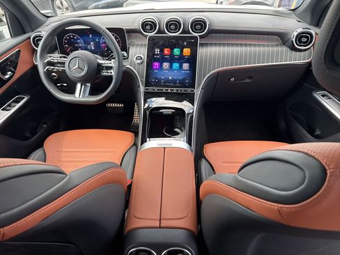 Certified 2026 Mercedes-Benz GLC 300 image 8