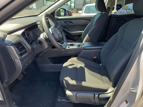 Used 2024 Nissan Rogue S AWD/4WD image 27