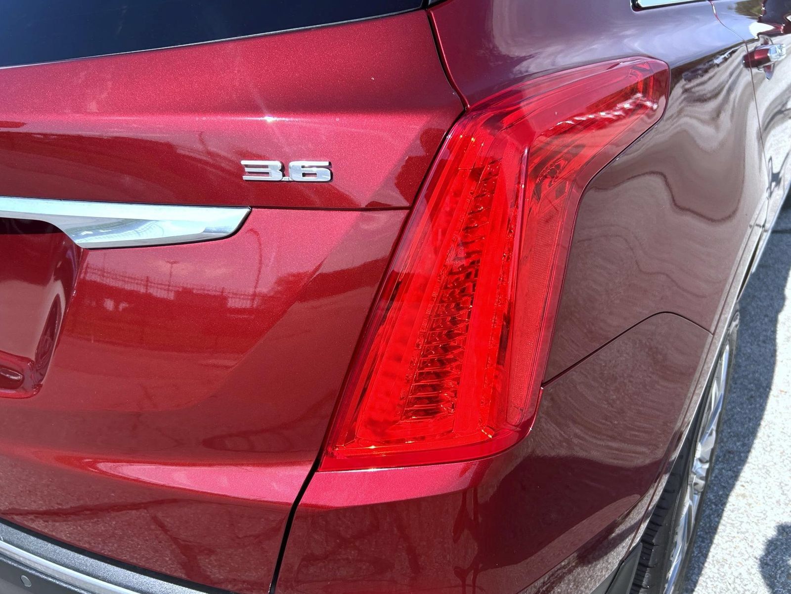 Used 2017 Cadillac XT5 Premium Luxury AWD/4WD image 11