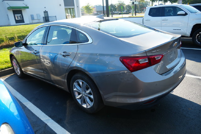 Used 2025 Chevrolet Malibu LT FWD image 16