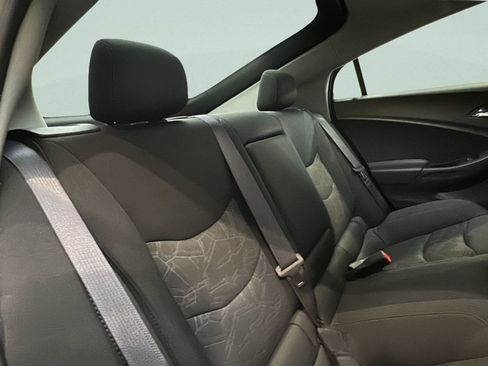 Used 2016 Chevrolet Volt LT image 13