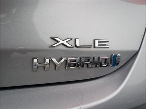 Used 2021 Toyota Avalon XLE image 20