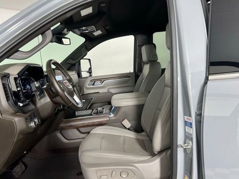 Used 2024 GMC Sierra 2500 SLT w/ SLT Premium Package image 27