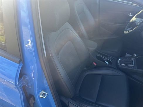 Certified 2022 Hyundai Kona Limited w/ Cargo Package image 25