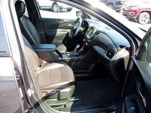 Used 2022 Chevrolet Equinox RS w/ RS Leather Package AWD/4WD image 9