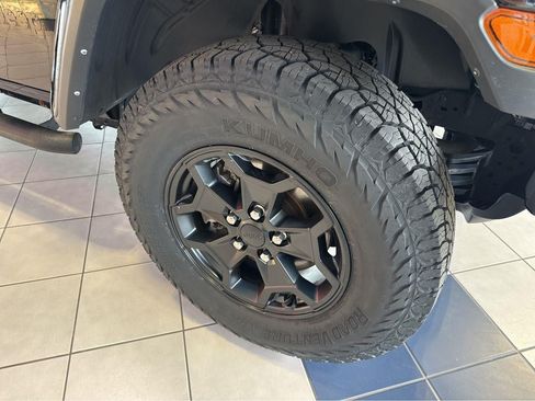 Used 2022 Jeep Gladiator Sport AWD/4WD image 6